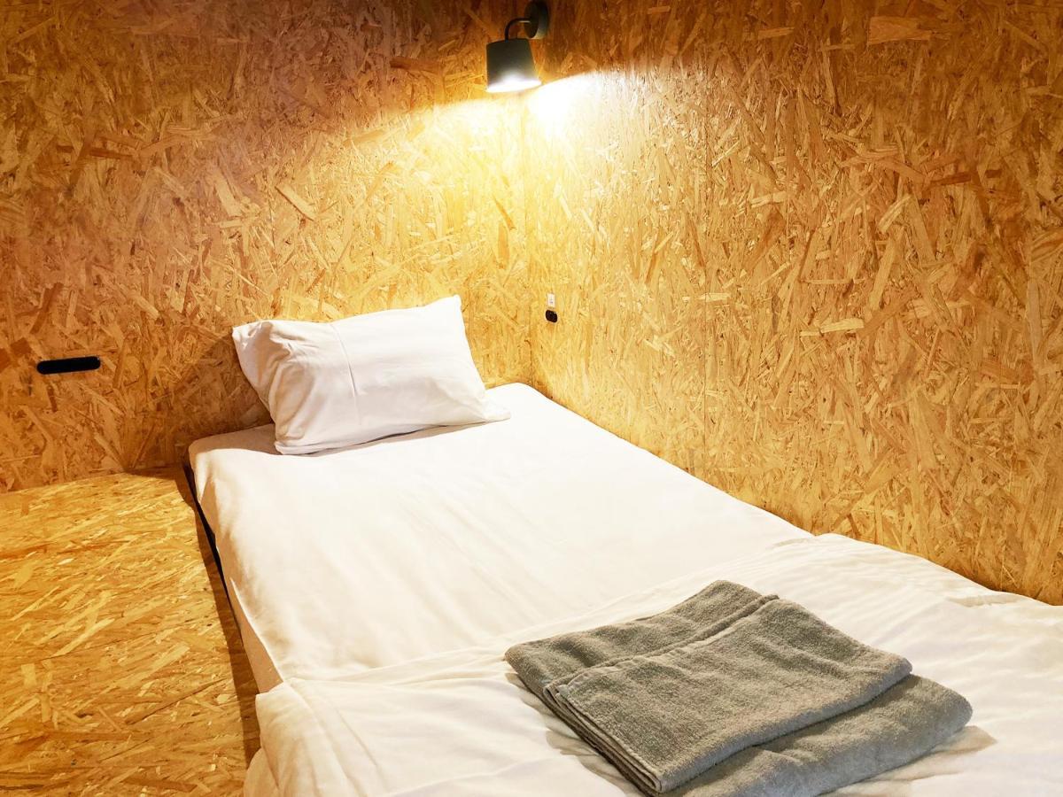 Adliv/Factry Stay/工場に泊まれる Waki Buitenkant foto